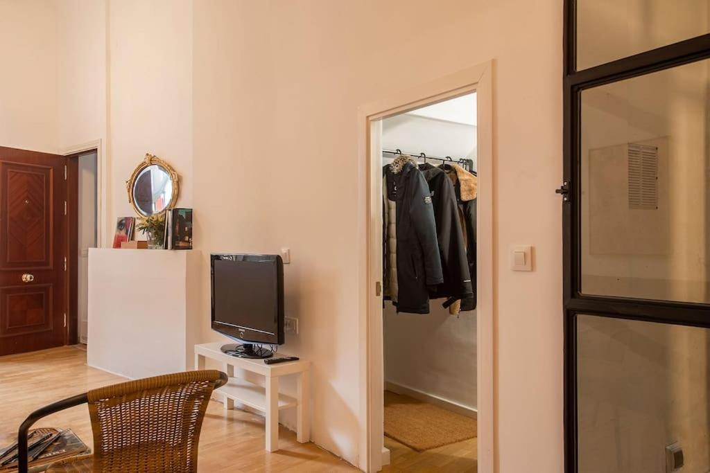 Precioso Apartamento Nuevo En Sevilla Centro 4Pax Exterior photo